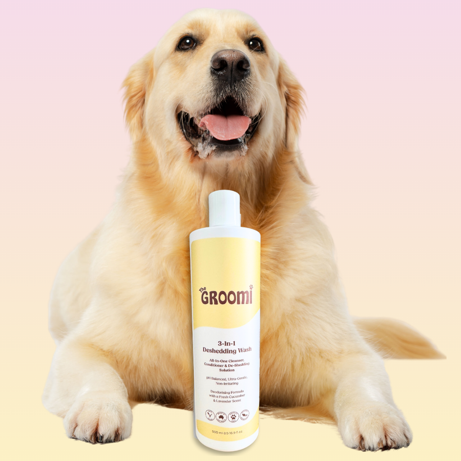 This triple-action deshedding wash cleans, conditions, and reduces shedding in one easy step. Ultra-gentle, non-irritating, pH balanced formula, strengthens, soothes, and reduces shedding at the source.